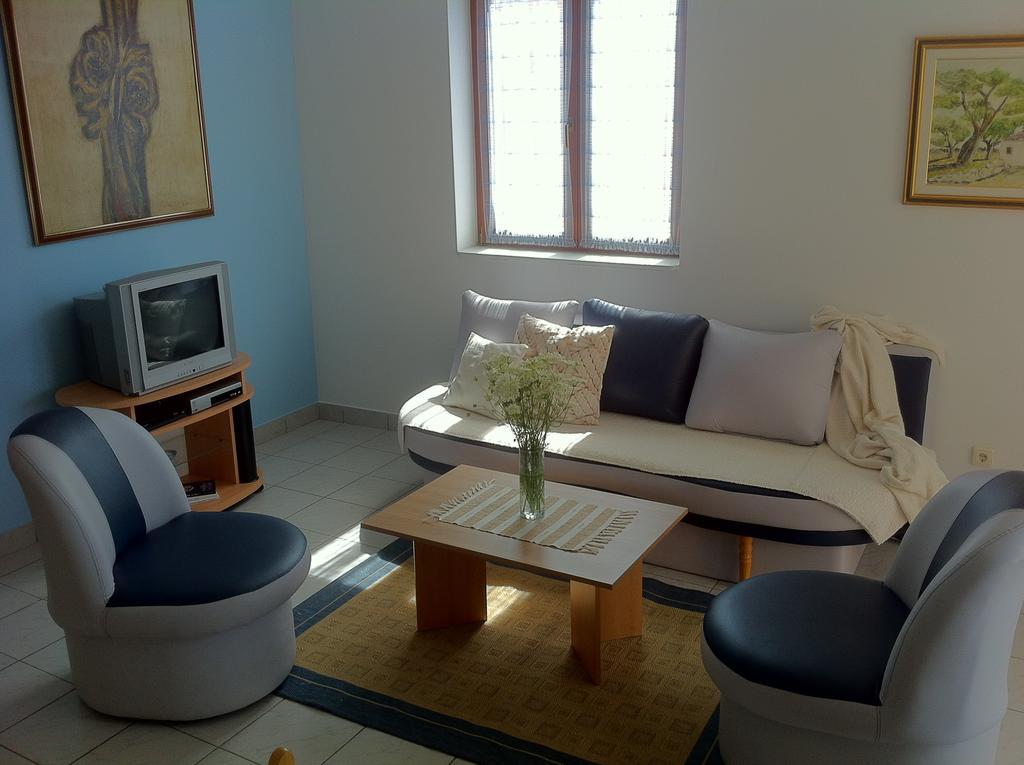 Apartments Leona & David Malinska Bilik gambar